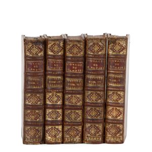 [DAMPIER]. Nouveau voyage autour du monde ; ou l’on decrit en particulier l’isthme de l’Amerique ... plusieurs cotes &​ isles des Indes Occidentales, les isles du Cap Verd, le passage par la Terre del Fuego, les Cotes Meridionales du Chili, du Perou, & du Mexique, l’Isle de Guam, Mindanao, & des autres Philippines, les Isles Orientales qui sont pres de Cambodie, de la Chine, Formosa, Lucon, Celebes, &c. la Nouvelle Hollande,